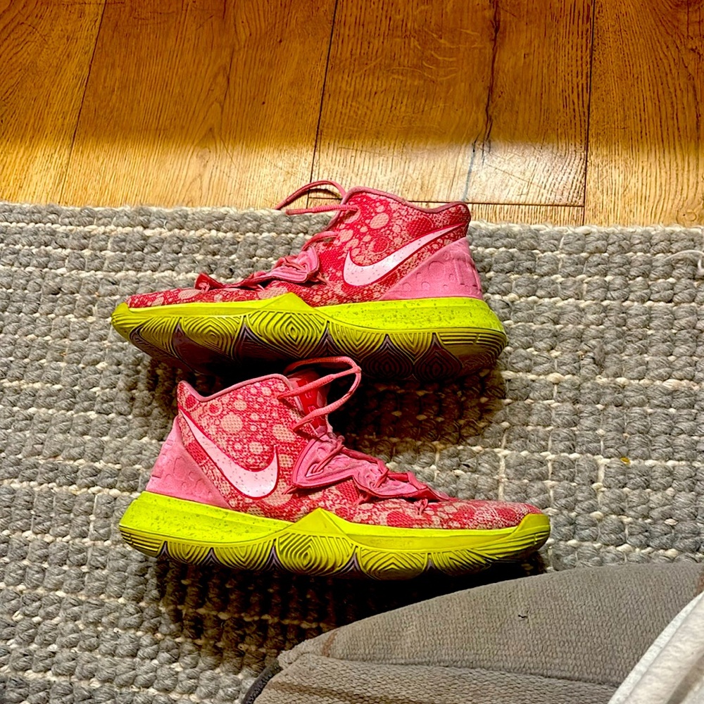 Nike X Kyrie Irving Patrick Star